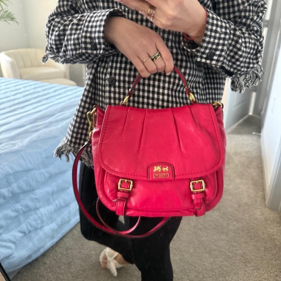 Coach Pink Leather Crossbody Bag Gold Hardware - Picture 14 of 15